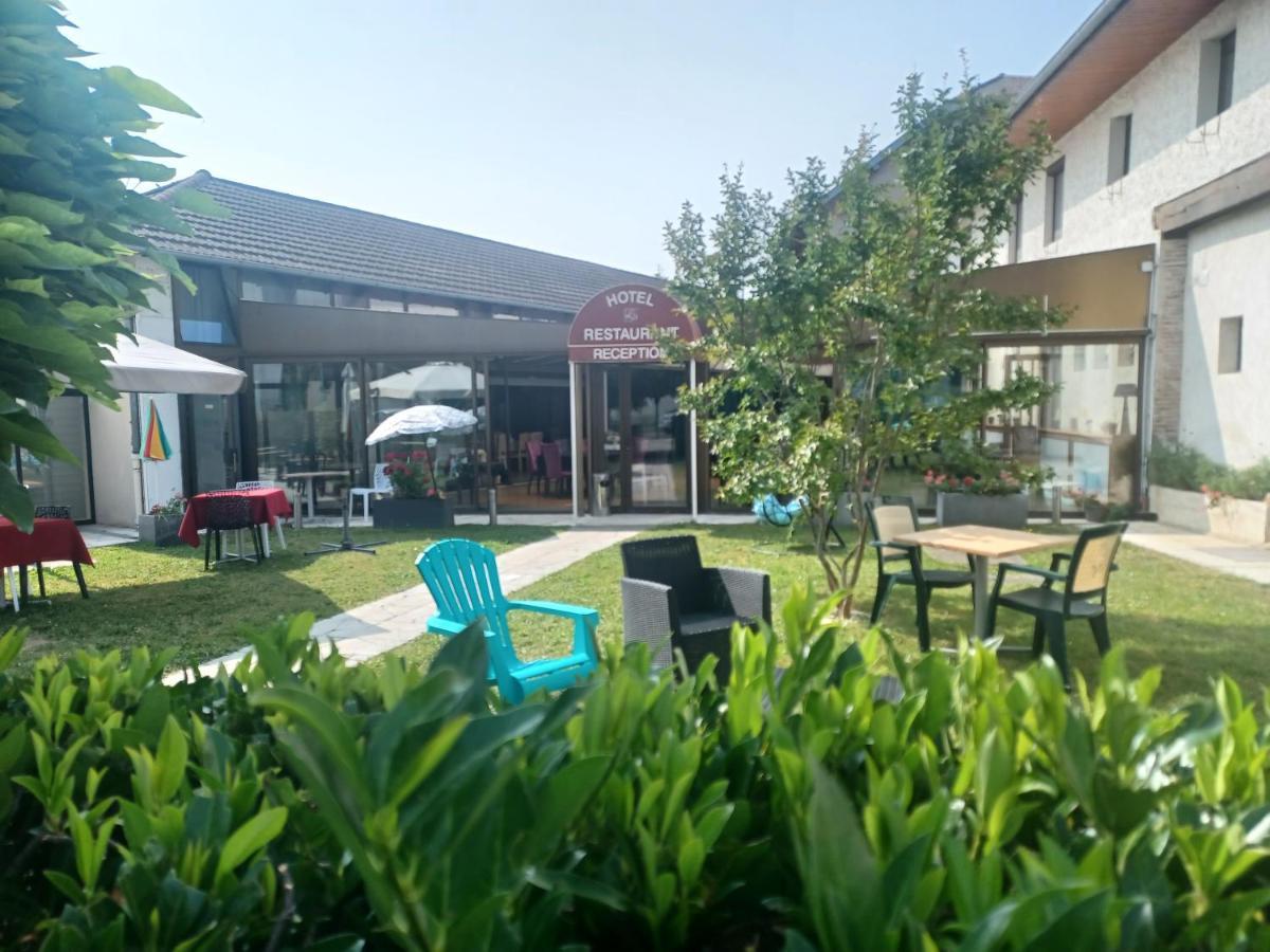 Hotel La Parenthese Attignat Exterior foto